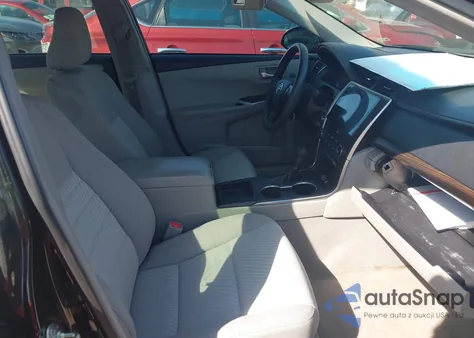 2015 Toyota Camry Le z USA, uszkodzony, nr VIN 4T4BF1FK4FR499359